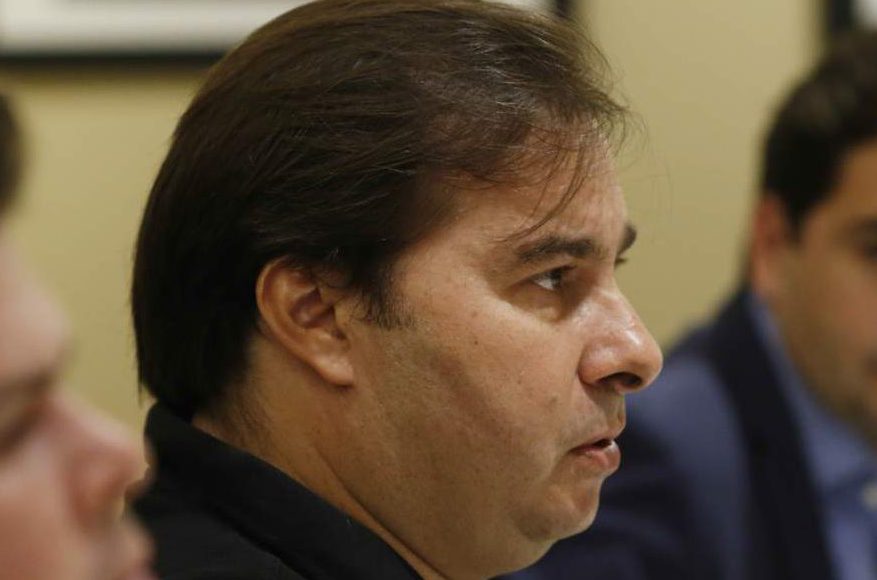 Rodrigo Maia pauta votação da MP 814 para esta segunda-feira na Câmara
