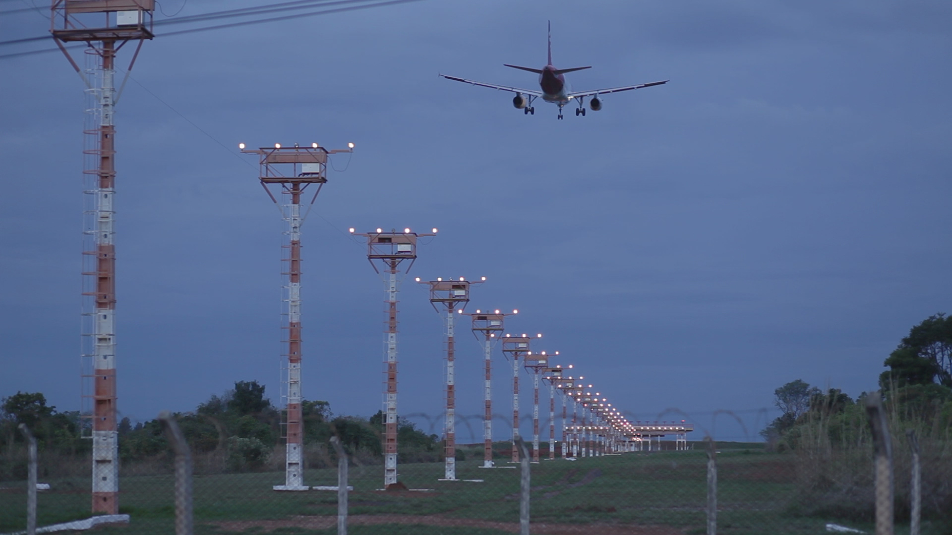 Anac decide até dezembro conflito entre Infraero e aéreas sobre totens de check-in