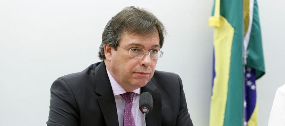 Senadores não querem venda de distribuidoras da Eletrobras e pressionam por saída do presidente da estatal