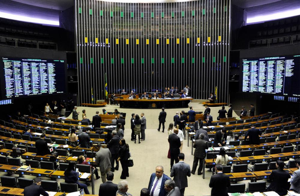 Partidos indicam parlamentares que irão analisar MPs do setor elétrico