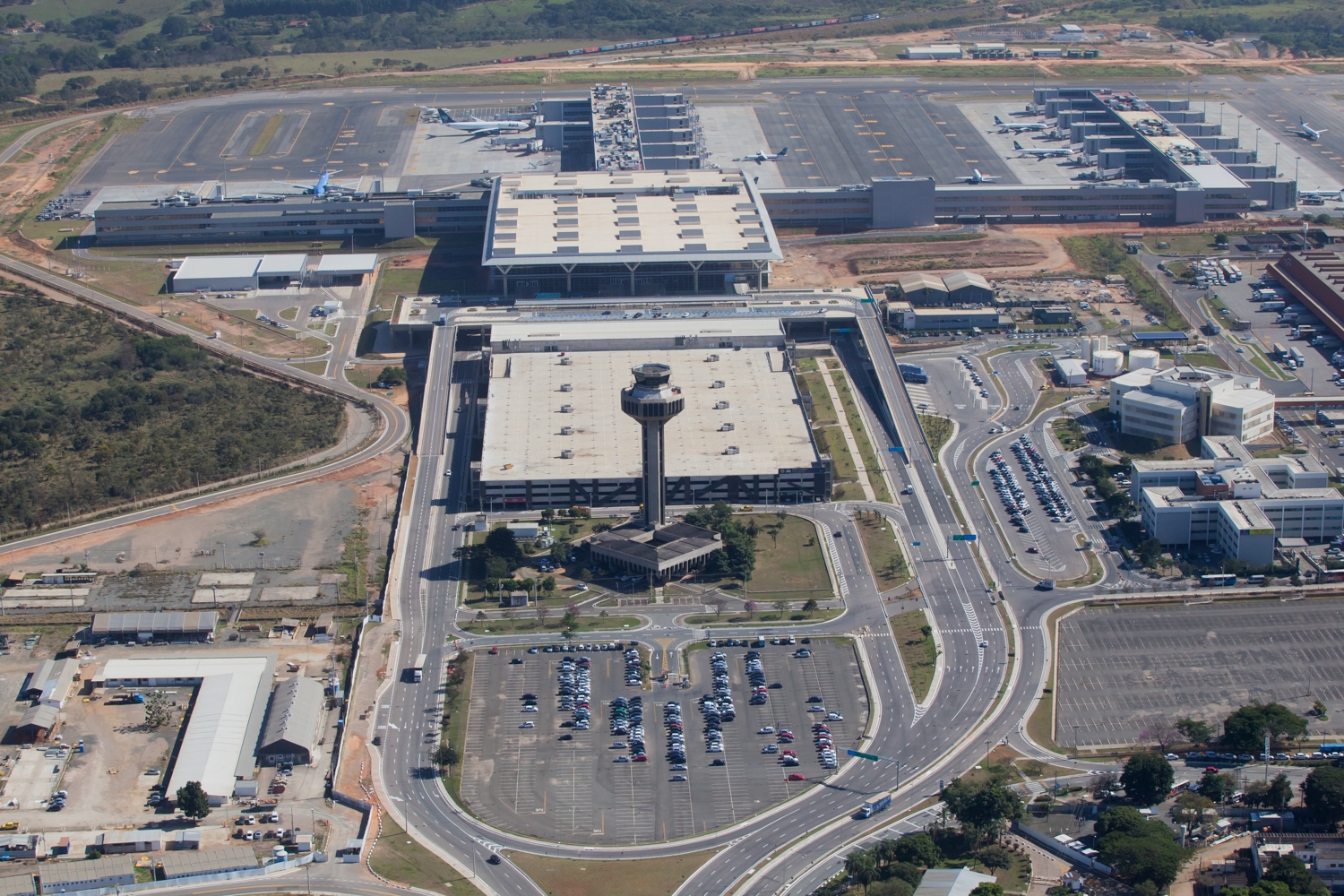 Justiça impede ANAC de declarar caducidade da concessão do Aeroporto de Viracopos Justiça impede ANAC de declarar caducidade da concessão do Aeroporto de Viracopos