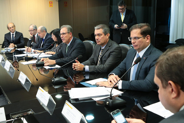Associações saem satisfeitas de encontro com ministro de Minas e Energia
