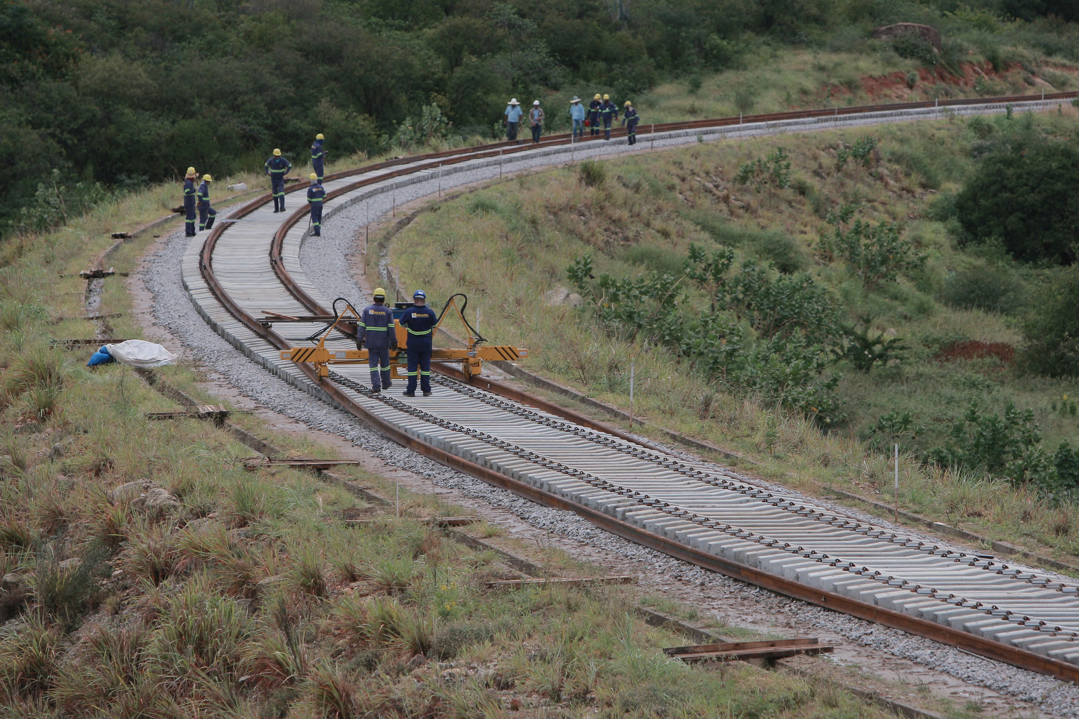 iNFRADebate: Reflexões sobre a constitucionalidade da prestação do serviço de transporte ferroviário por meio da autorização iNFRADebate: Reflexões sobre a constitucionalidade da prestação do serviço de transporte ferroviário por meio da autorização