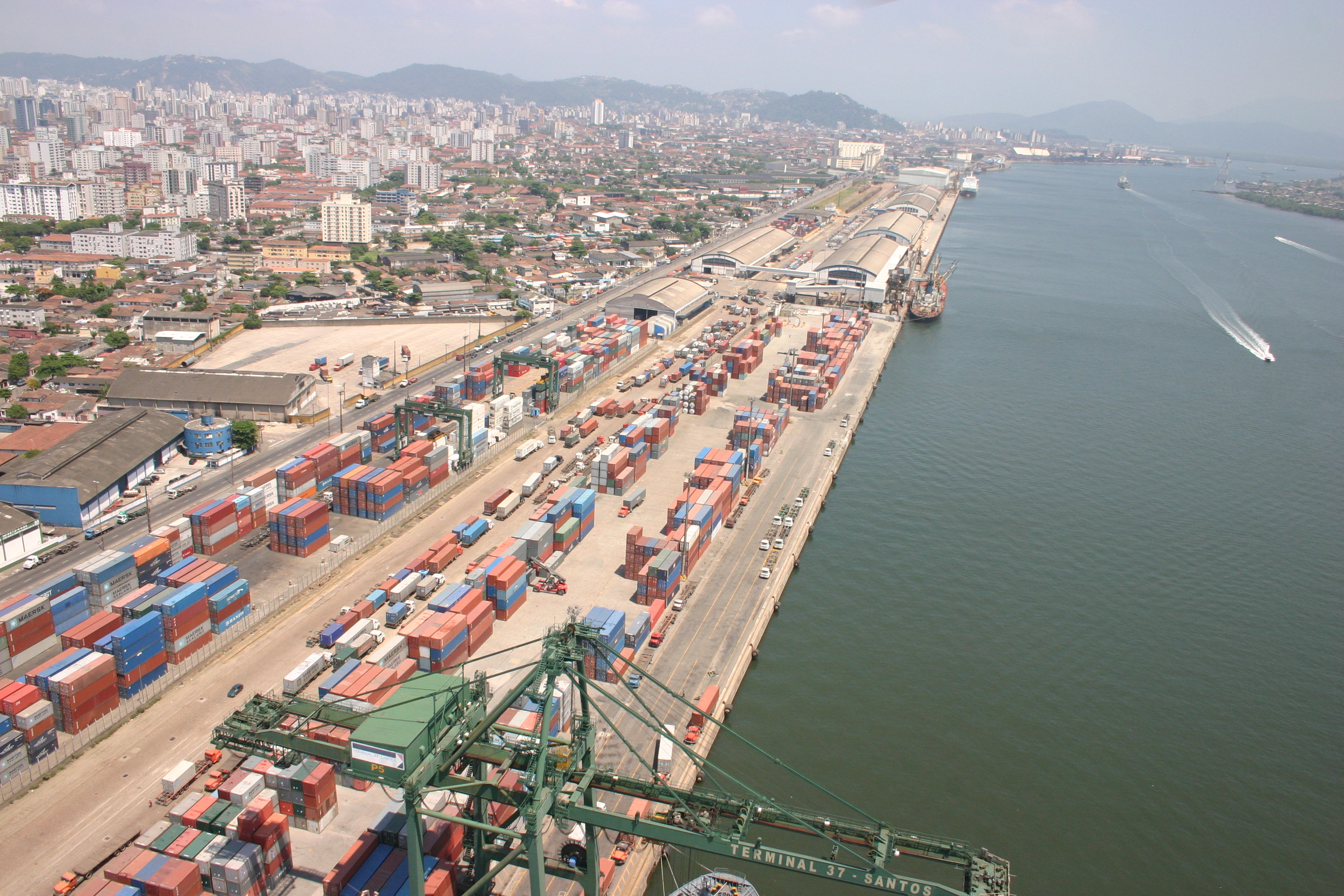 Desestatização do Porto de Santos deve restringir participação de armadores e ferrovias