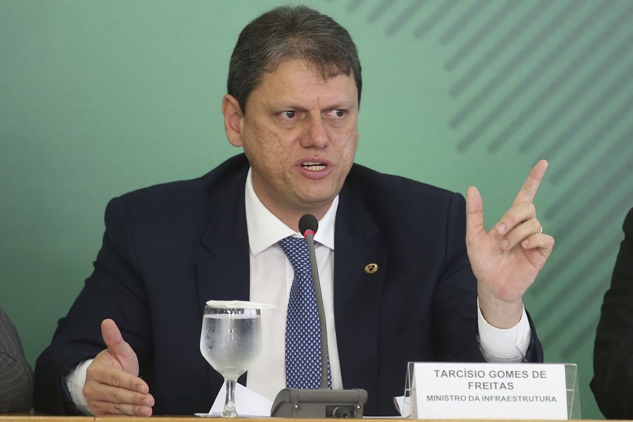 Ministro da Infraestrutura ‘desanimou’ sobre projeto para fusão de agências Ministro da Infraestrutura ‘desanimou’ sobre projeto para fusão de agências