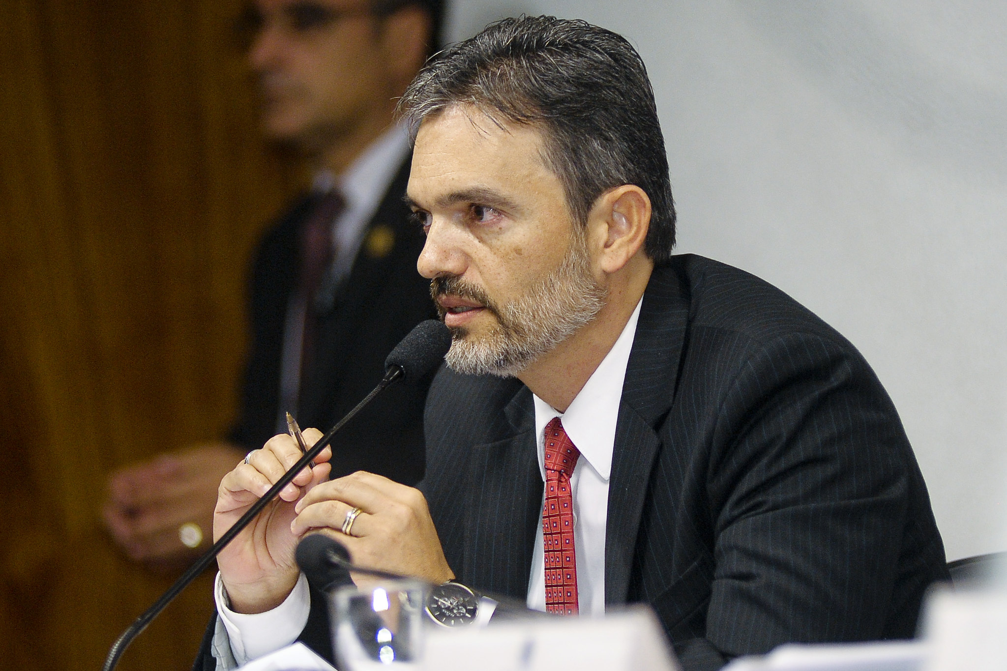 Procurador aponta ilegalidade e pede suspensão de portaria de autorização ferroviária