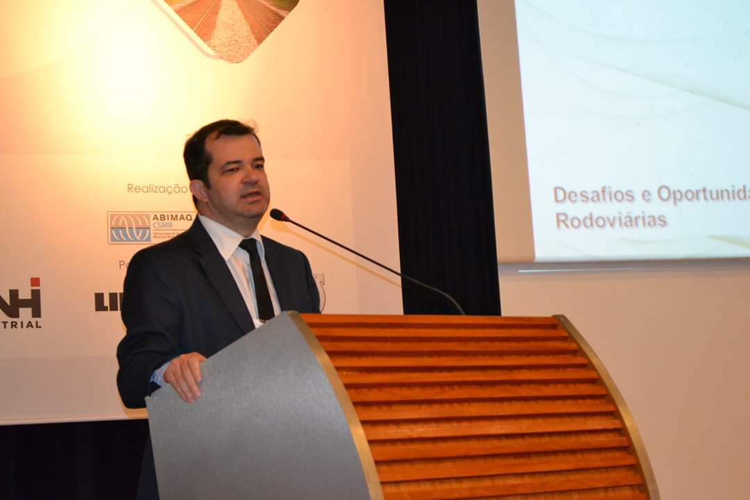 Pedido para arbitragem poderá juntar processos semelhantes, diz diretor do ministério Pedido para arbitragem poderá juntar processos semelhantes, diz diretor do ministério