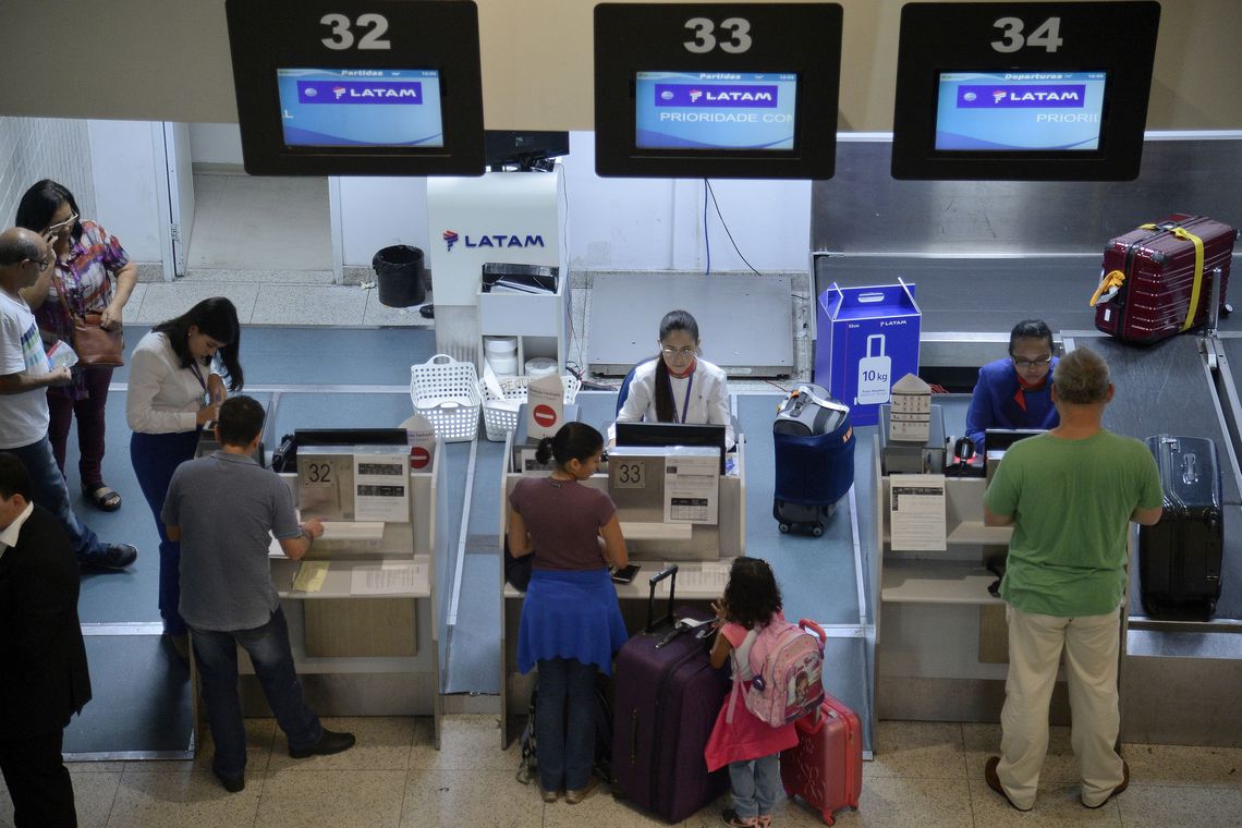Aeroportos concedidos até 2013 terão 113 milhões de passageiros a menos que estudos apontavam Aeroportos concedidos até 2013 terão 113 milhões de passageiros a menos que estudos apontavam