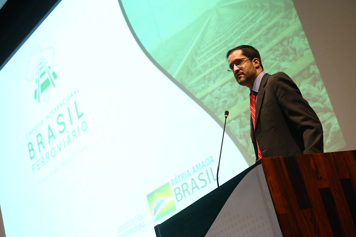 Governo trabalha em certificado de infraestrutura para dar garantia a concessões Governo trabalha em certificado de infraestrutura para dar garantia a concessões