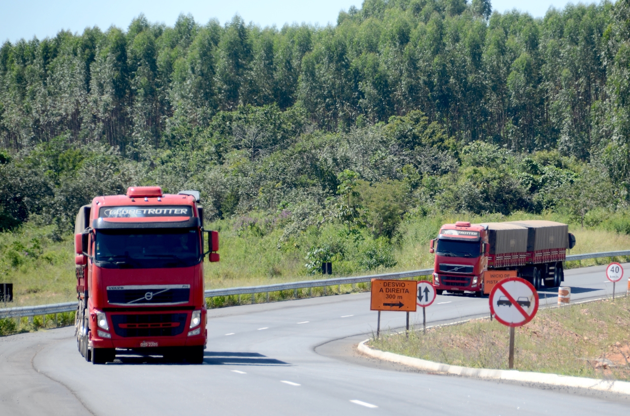 Investimento federal em transporte deve ser maior, sugere CNI em carta aos candidatos