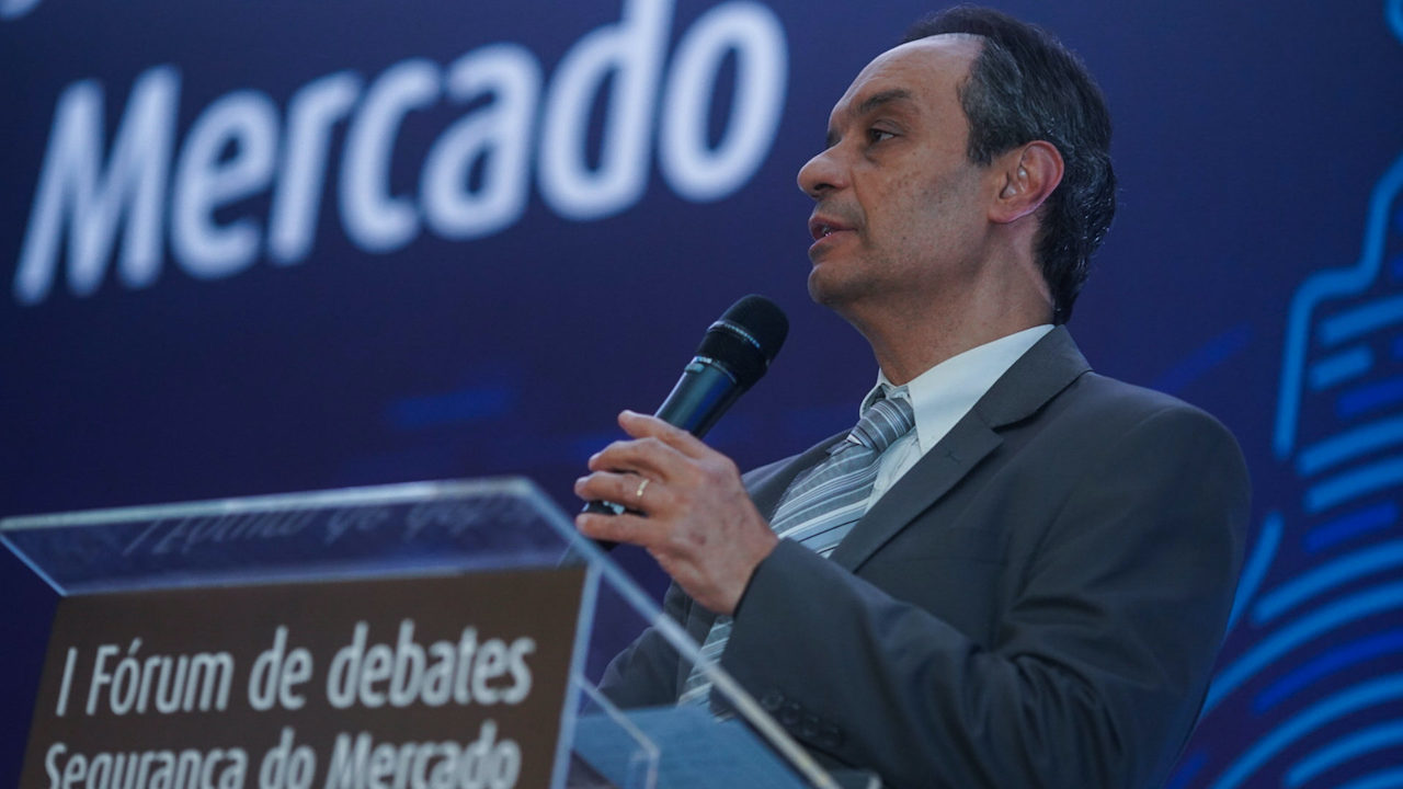 PLD baixo faz Coner subir de R$ 1,2 bi para R$ 4,3 bi durante crise do coronavírus, aponta CCEE PLD baixo faz Coner subir de R$ 1,2 bi para R$ 4,3 bi durante crise do coronavírus, aponta CCEE