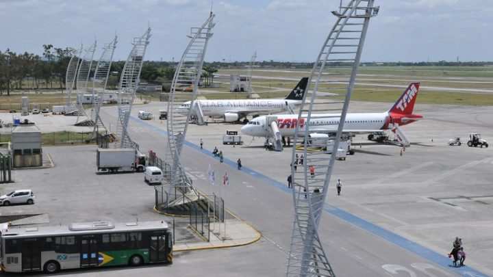 Custo da judicialização no setor aéreo é de R$ 1 bi ao ano, apontam diretores da ANAC