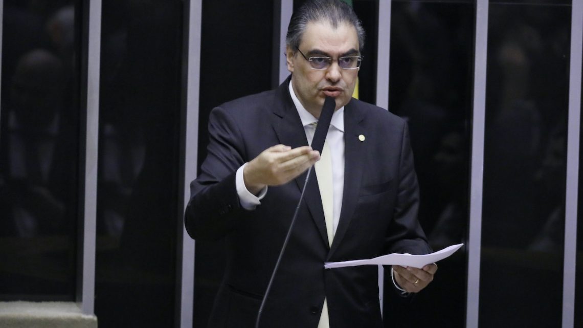 MP 950 deve ser aprovada, diz deputado, mas outros parlamentares consideram caducidade MP 950 deve ser aprovada, diz deputado, mas outros parlamentares consideram caducidade