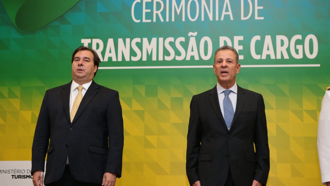 Câmara pauta MP 950, do setor elétrico, com texto que desagrada ao Ministério de Minas e Energia Câmara pauta MP 950, do setor elétrico, com texto que desagrada ao Ministério de Minas e Energia