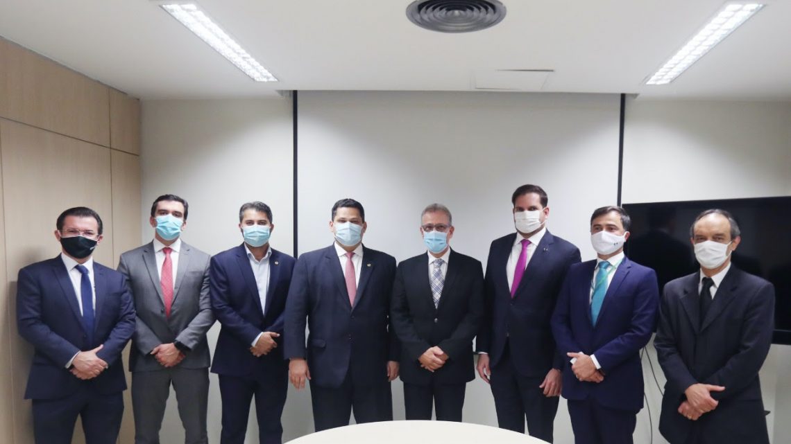 Ministro Bento Albuquerque reúne-se com senadores após aprovação do PL do GSF: “Dia histórico” Ministro Bento Albuquerque reúne-se com senadores após aprovação do PL do GSF: “Dia histórico”