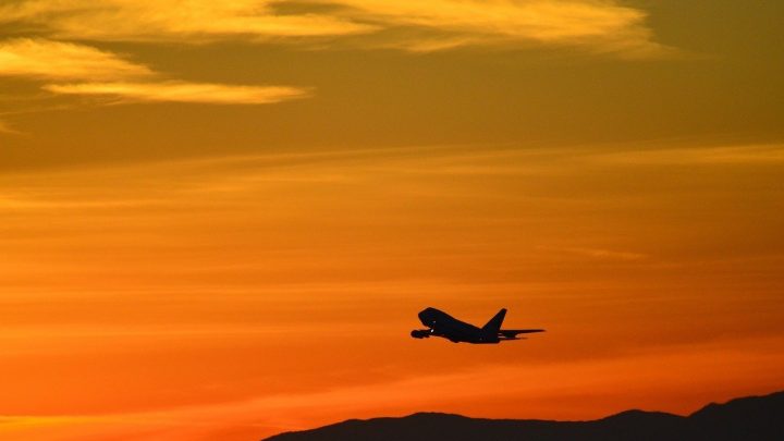 Aviação civil mira na redução de custos para permitir voos comerciais em aeroportos privados