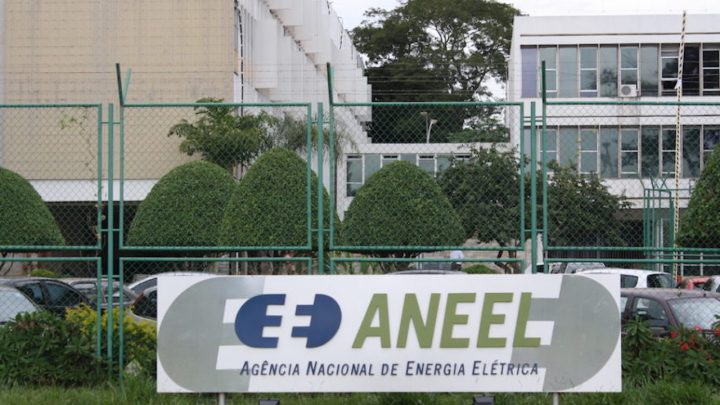 ANEEL mantém benefício polêmico dado à Âmbar Energia sobre leilão simplificado