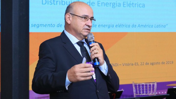 ‘Distribuidoras nunca exigiram reajuste imediato para reverter prejuízos da pandemia’, diz Abradee