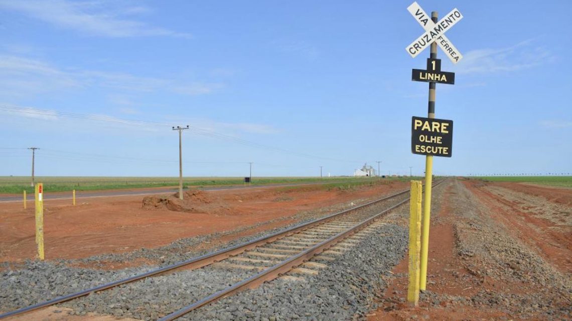 Lei de autorização ferroviária do Mato Grosso facilita ida da Rumo para o norte do estado Lei de autorização ferroviária do Mato Grosso facilita ida da Rumo para o norte do estado