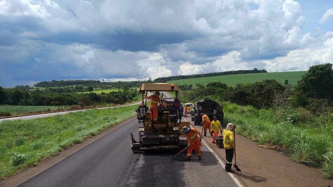 DNIT diz a Ministério da Infraestrutura que pode faltar dinheiro e obras podem parar DNIT diz a Ministério da Infraestrutura que pode faltar dinheiro e obras podem parar