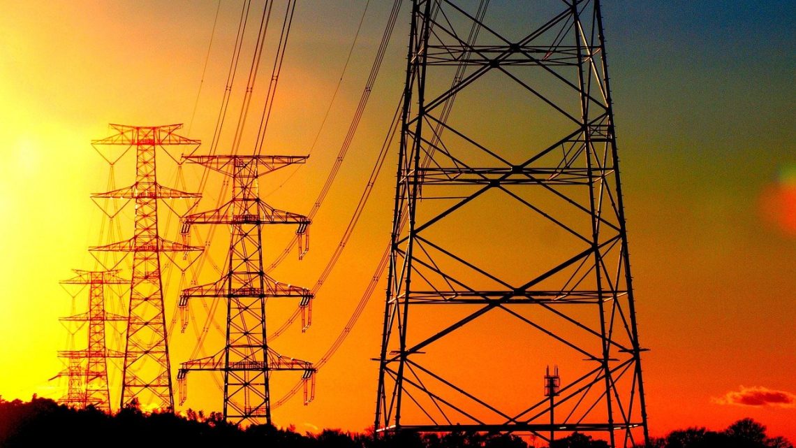 iNFRADebate: Falta de critérios claros dificulta investimentos na expansão da rede de transmissão de energia