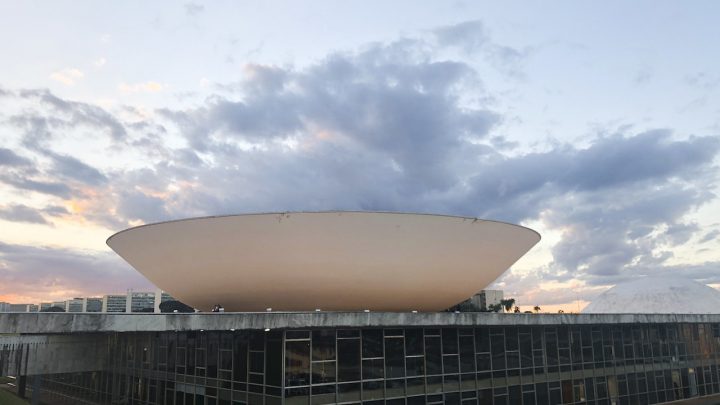Deputados protocolam projeto para sustar decisão da Aneel sobre GD solar