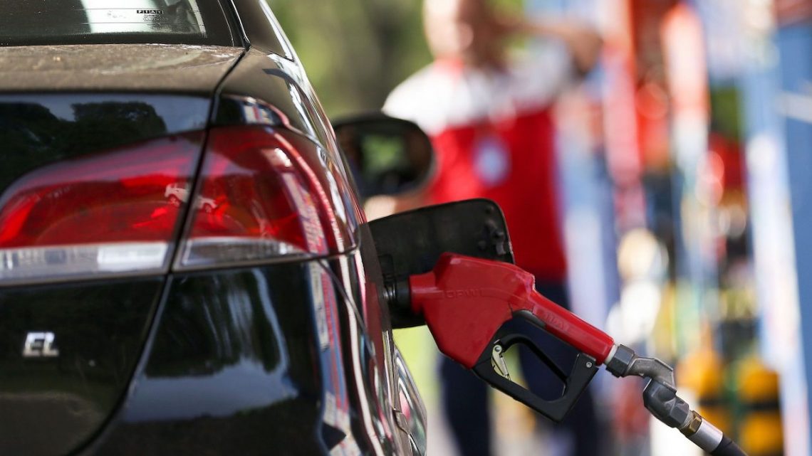 Análise: interferência em preço de combustíveis é problema histórico