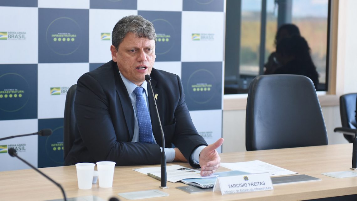 Ministro da Infraestrutura determina início da regulamentação das ferrovias autorizadas Ministro da Infraestrutura determina início da regulamentação das ferrovias autorizadas