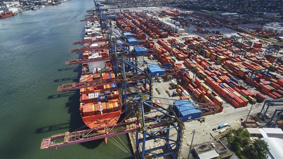Proposta de concessão do Porto de Santos quer aumentar tarifas de terminais e reduzir as de navios Proposta de concessão do Porto de Santos quer aumentar tarifas de terminais e reduzir as de navios