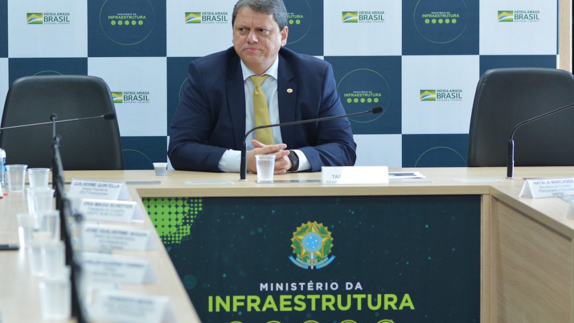Ministério da Infraestrutura inicia estudo para criar autorização ferroviária via medida provisória Ministério da Infraestrutura inicia estudo para criar autorização ferroviária via medida provisória