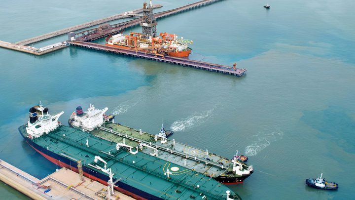 Porto do Açu deve iniciar produção piloto de hidrogênio verde em 2025
