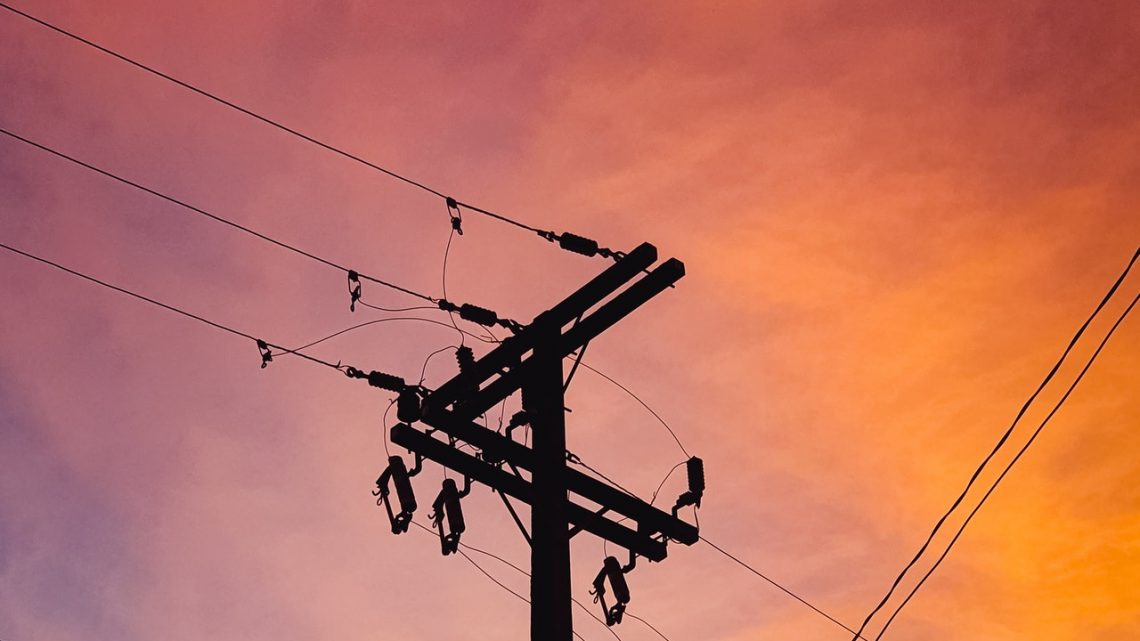 Compartilhamento de postes… e de infraestruturas de dados espaciais Compartilhamento de postes… e de infraestruturas de dados espaciais