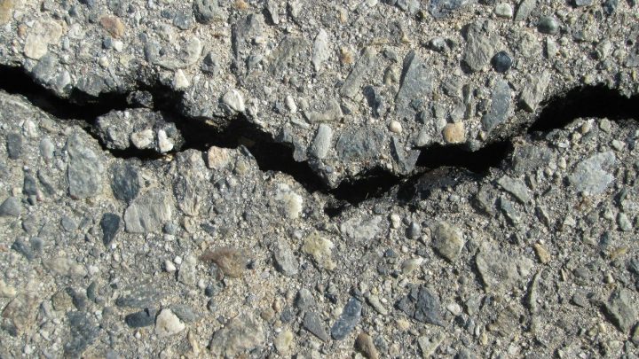 Previsão de aumento dos investimentos em rodovias pode esbarrar em falta de asfalto