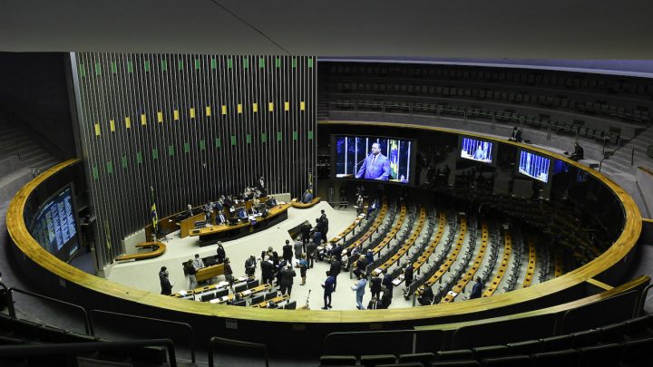 Sem acordo, vetos do governo no marco ferroviário estão sem análise