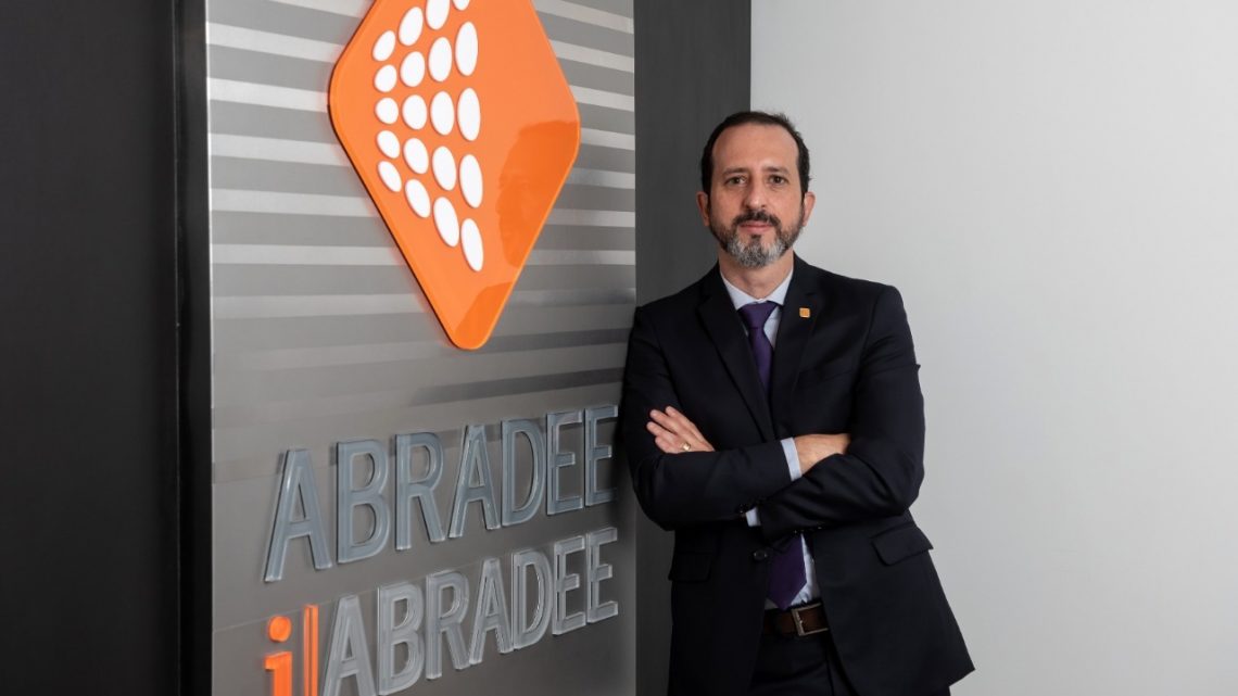iNFRADebate: As redes elétricas e a transição energética. Duas faces de uma mesma moeda iNFRADebate: As redes elétricas e a transição energética. Duas faces de uma mesma moeda