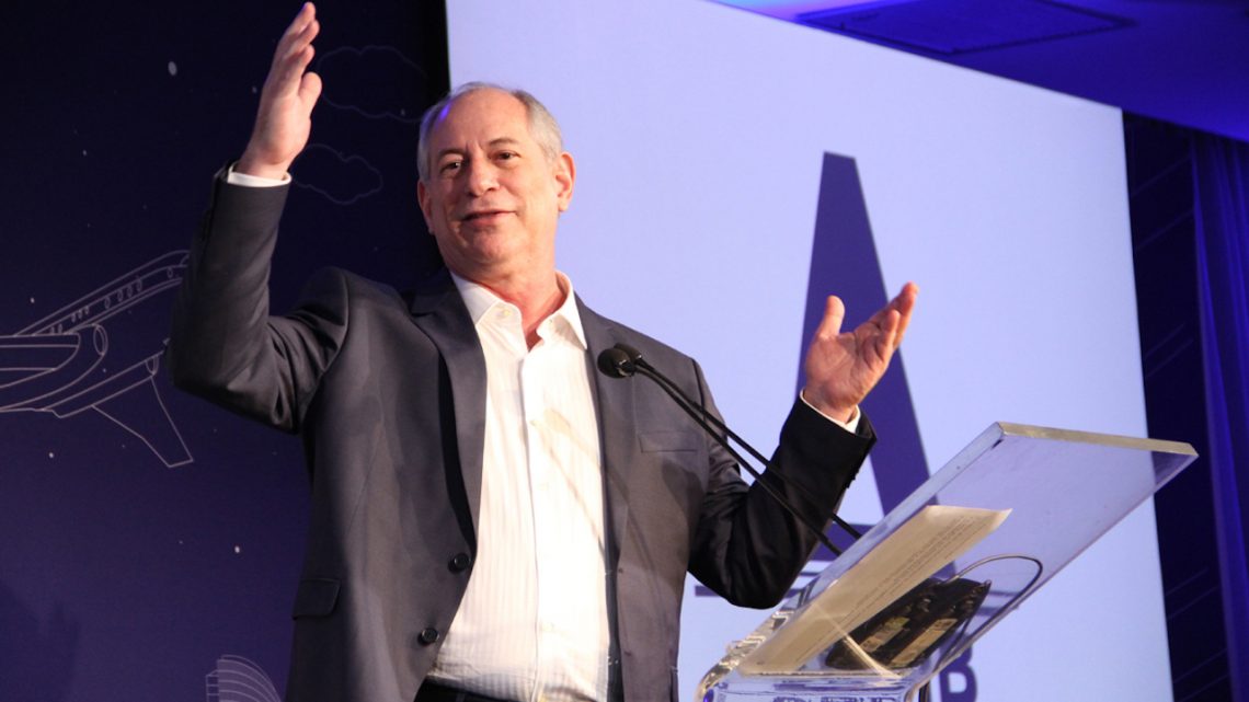 Ciro Gomes defende aproveitamento de reservas internacionais e papel do Estado na infraestrutura Ciro Gomes defende aproveitamento de reservas internacionais e papel do Estado na infraestrutura