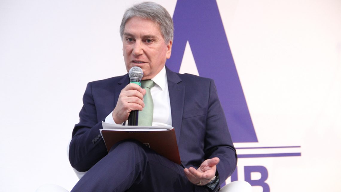 Representante de Tebet fala em flexibilizar teto de gastos para garantir investimento em infraestrutura Representante de Tebet fala em flexibilizar teto de gastos para garantir investimento em infraestrutura