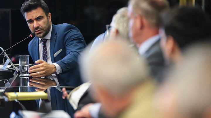 Bruno Eustáquio deve ser o número 2 no MME; Barral e Gentil também podem assumir secretarias na pasta