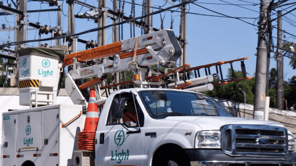 Mercado acredita que Tanure pode assumir a Light via aumento de capital e trocar a diretoria Mercado acredita que Tanure pode assumir a Light via aumento de capital e trocar a diretoria